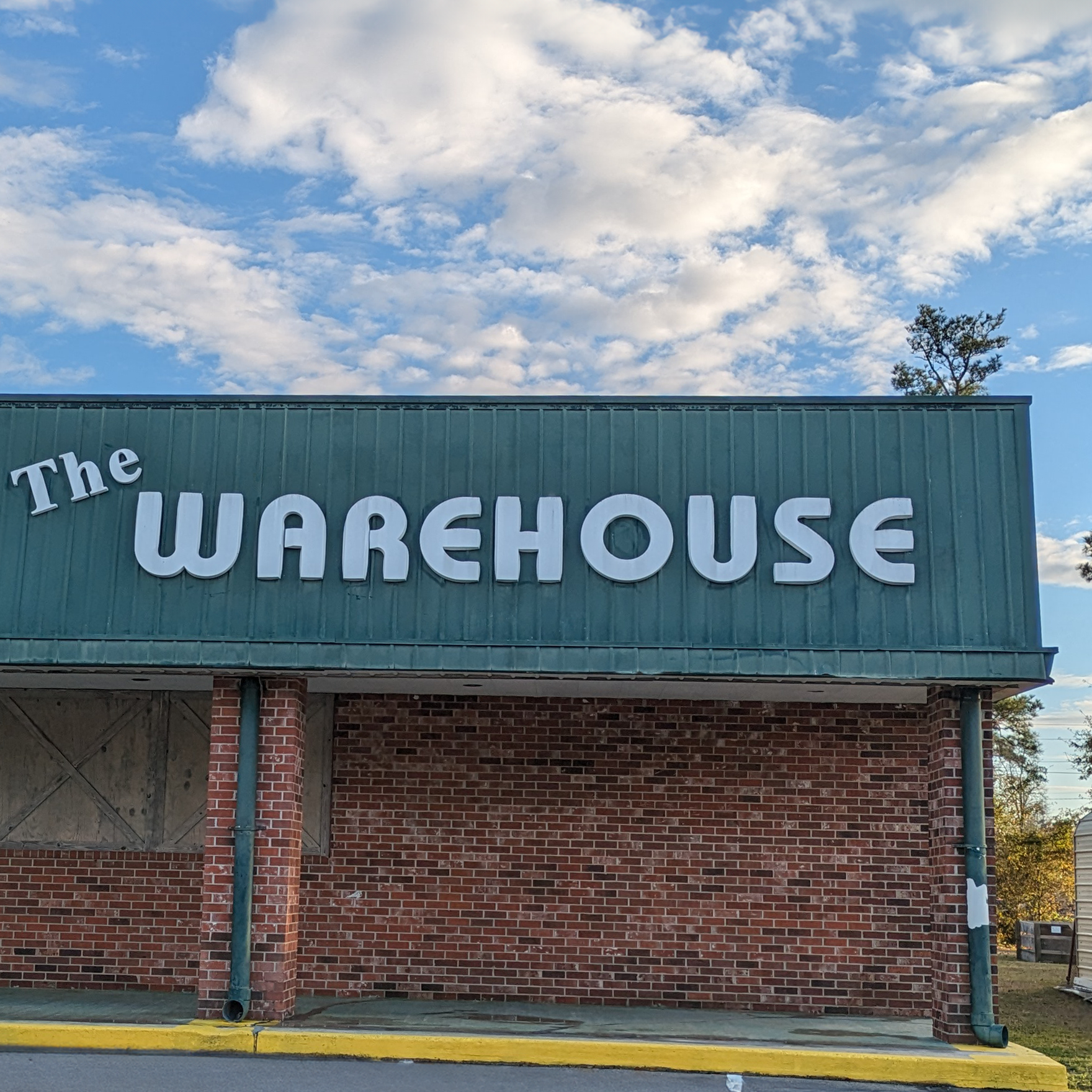 TheWarehouseSignPXL_20240124_215900367.MP TheWarehouseSignPXL_20240124_215900367.MP